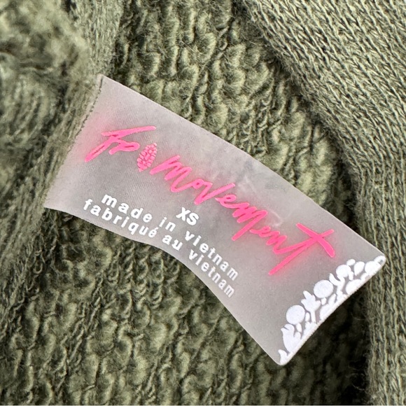FREE PEOPLE FP Movement Solid Honey Dove Hoodie Pullover NEW Size XS Army Green - Picture 10 of 11